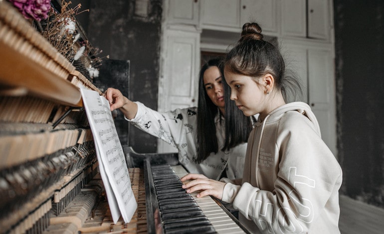 A Full Guide on Music Education: How to Find a Reliable Teaching Source