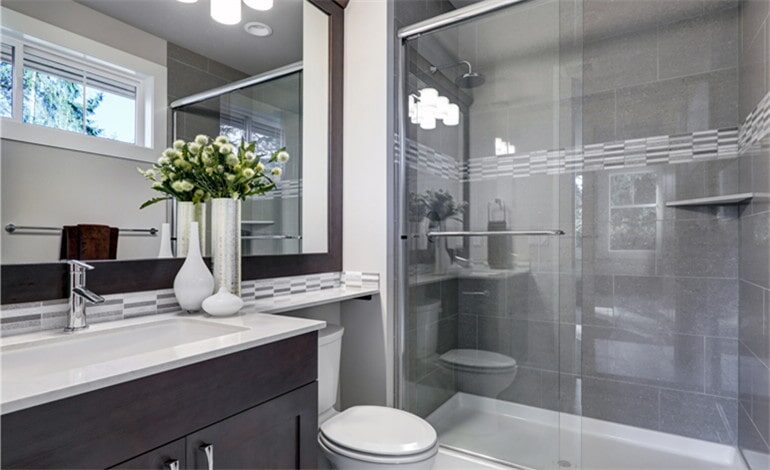 A Guide to Choosing the Best Shower Glass for Your Bathroom